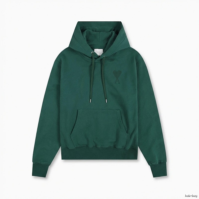 AMI's simple and loving style hoodie.