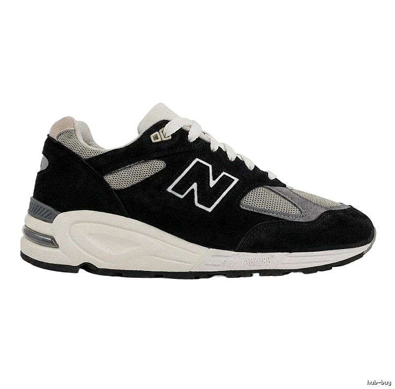 New Balance M990TE2 retro-style black and gray sports shoes