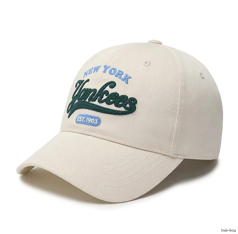 Simple style white cap of the MLB New York Yankees