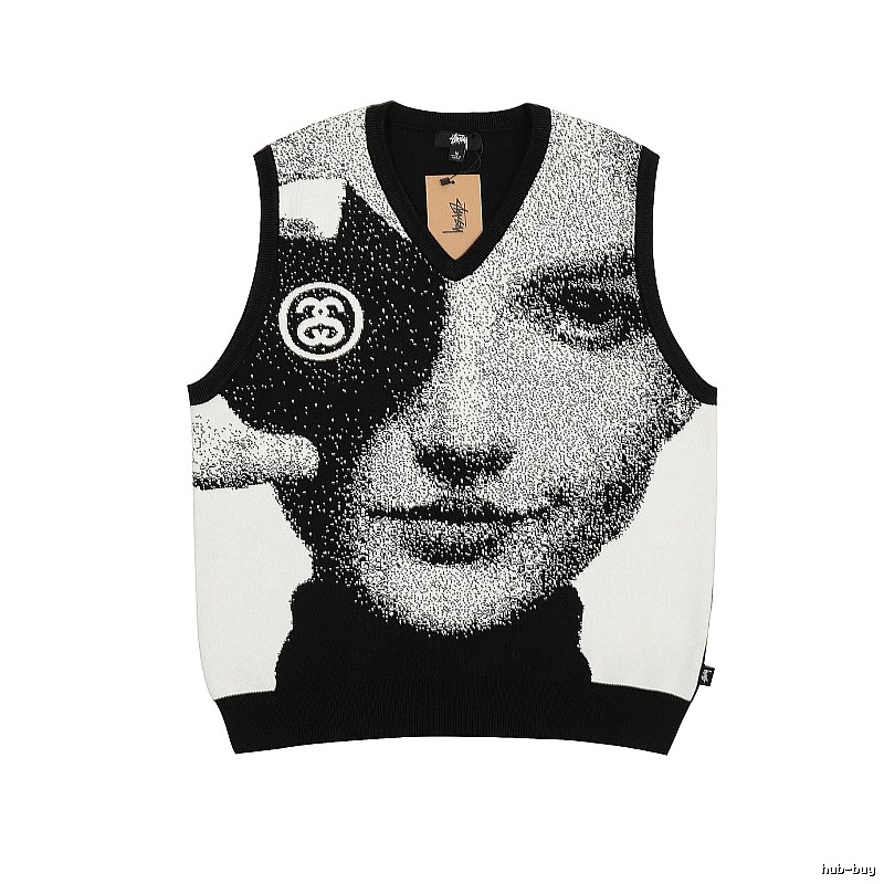 Stussy Black Swirl Graphic SweatShirt City Outfit