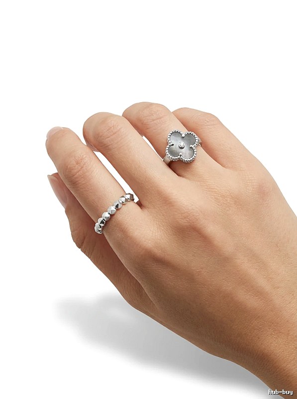 Van Cleef & Arpels four-leaf clover silver ring